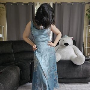 Elegant Blue Sleeveless Dress